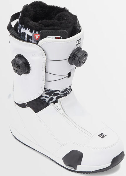 DC Mora Step On White